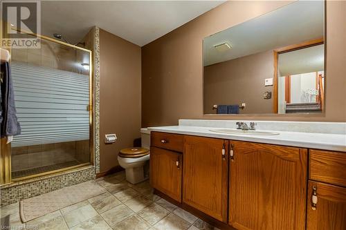 831 O'Brien Street, North Bay, ON - Indoor Photo Showing Bathroom