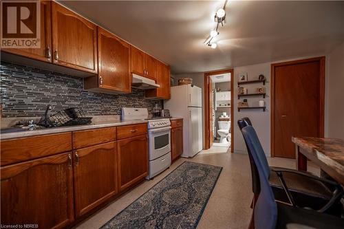 831 O'Brien Street, North Bay, ON - Indoor Photo Showing Kitchen