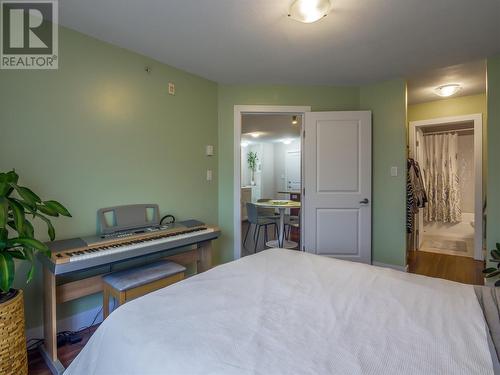 256 Hastings Avenue Unit# 411, Penticton, BC - Indoor Photo Showing Bedroom