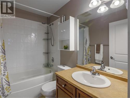 256 Hastings Avenue Unit# 411, Penticton, BC - Indoor Photo Showing Bathroom