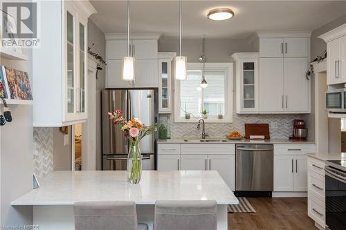 944 Copeland Street, North Bay, ON - Indoor Photo Showing Kitchen With Upgraded Kitchen