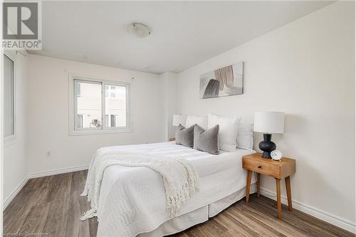 Bedroom with hardwood / wood-style floors - 169 Bismark Drive Unit# 32, Cambridge, ON - Indoor Photo Showing Bedroom