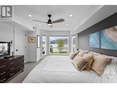 1128 Sunset Drive Unit# 317, Kelowna, BC - Indoor Photo Showing Bedroom