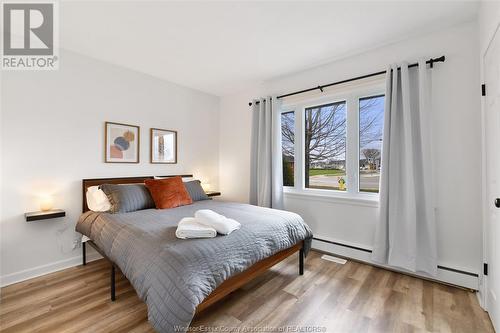 208 Robson Road, Leamington, ON - Indoor Photo Showing Bedroom