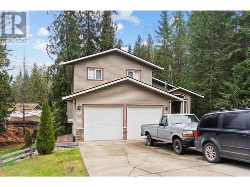 2565 Forest Drive, Blind Bay, BC - Outdoor