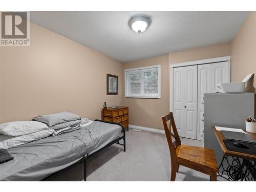 2565 Forest Drive, Blind Bay, BC - Indoor Photo Showing Bedroom