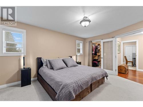 2565 Forest Drive, Blind Bay, BC - Indoor Photo Showing Bedroom