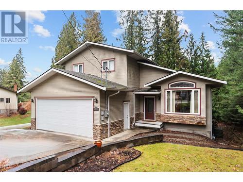 2565 Forest Drive, Blind Bay, BC - Outdoor