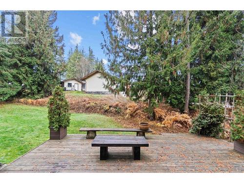 2565 Forest Drive, Blind Bay, BC - Outdoor