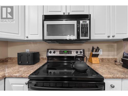 2565 Forest Drive, Blind Bay, BC - Indoor Photo Showing Kitchen