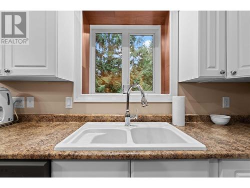 2565 Forest Drive, Blind Bay, BC - Indoor Photo Showing Kitchen With Double Sink