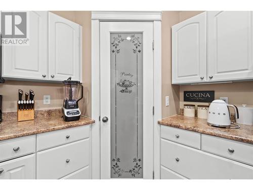 2565 Forest Drive, Blind Bay, BC - Indoor Photo Showing Kitchen