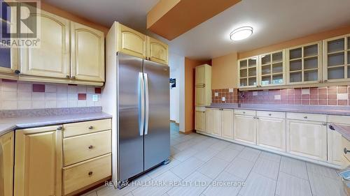 1144 Kos Boulevard, Mississauga, ON - Indoor Photo Showing Kitchen