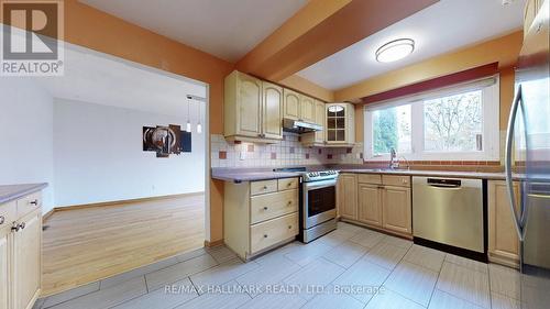 1144 Kos Boulevard, Mississauga, ON - Indoor Photo Showing Kitchen