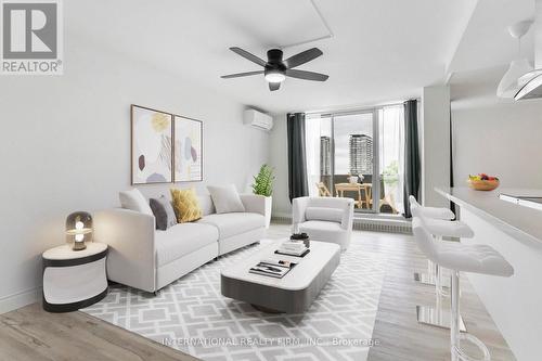 818 - 60 Southport Street, Toronto, ON - Indoor Photo Showing Living Room