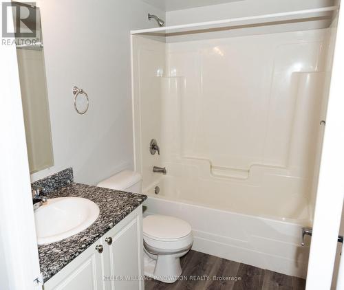 817 - 239 Auburn Drive, Waterloo, ON - Indoor Photo Showing Bathroom