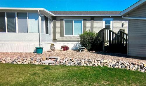 14 Robin Bay, Brandon, MB - Outdoor