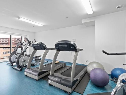 Salle d'exercice - 302-3300 Boul. Cavendish, Montréal (Côte-Des-Neiges/Notre-Dame-De-Grâce), QC - Indoor Photo Showing Gym Room