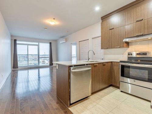 Vue d'ensemble - 12025 Av. De Poutrincourt, Montréal (Ahuntsic-Cartierville), QC - Indoor Photo Showing Kitchen