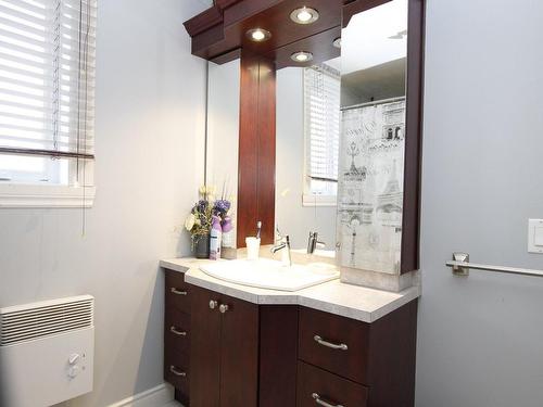 Bathroom - 240  - 242 Rue Champlain, Salaberry-De-Valleyfield, QC - Indoor Photo Showing Bathroom