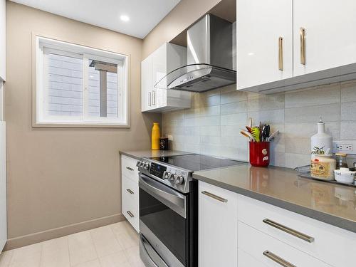 Kitchen - 4980  - 4984 2E Avenue O., Québec (Charlesbourg), QC - Indoor Photo Showing Kitchen