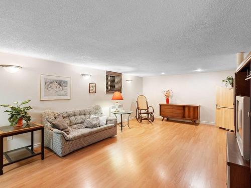 Family room - 4980  - 4984 2E Avenue O., Québec (Charlesbourg), QC - Indoor Photo Showing Living Room