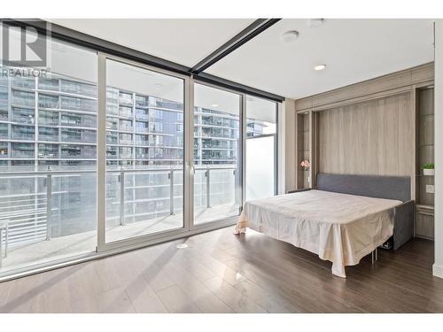 911 89 Nelson Street, Vancouver, BC - Indoor Photo Showing Bedroom