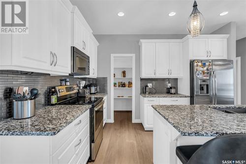 46 Country Crescent, Dundurn Rm No. 314, SK - Indoor Photo Showing Kitchen With Upgraded Kitchen