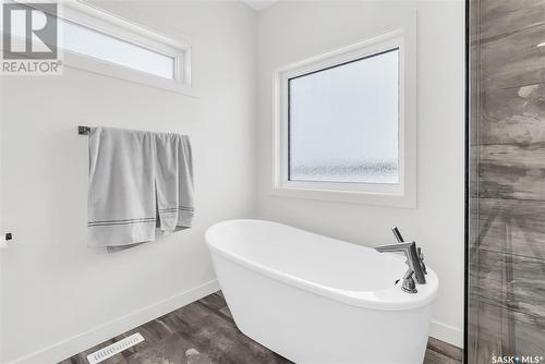 46 Country Crescent, Dundurn Rm No. 314, SK - Indoor Photo Showing Bathroom