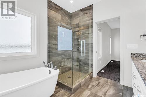 46 Country Crescent, Dundurn Rm No. 314, SK - Indoor Photo Showing Bathroom