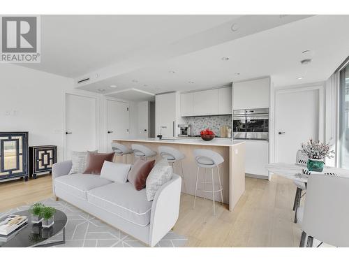 501 1180 Broughton Street, Vancouver, BC - Indoor Photo Showing Living Room