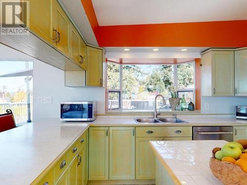 6948 Victoria Street, Powell River, BC - Indoor Photo Showing Kitchen With Double Sink