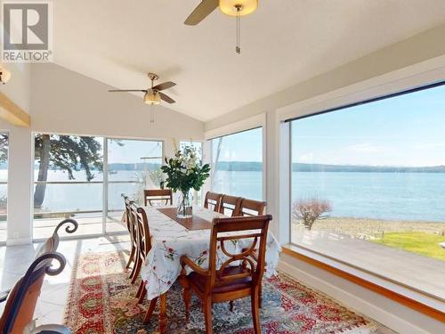 6948 Victoria Street, Powell River, BC - Indoor Photo Showing Dining Room