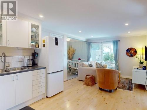 6948 Victoria Street, Powell River, BC - Indoor Photo Showing Kitchen With Double Sink