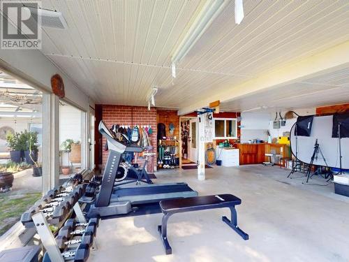 6948 Victoria Street, Powell River, BC - Indoor Photo Showing Gym Room