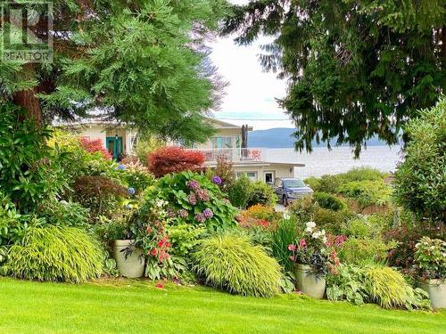 6948 Victoria Street, Powell River, BC - Outdoor