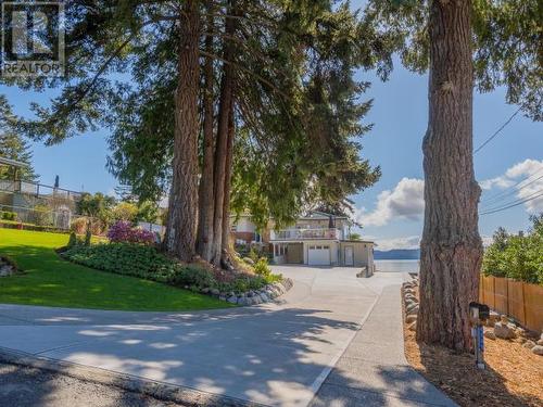 6948 Victoria Street, Powell River, BC - Outdoor