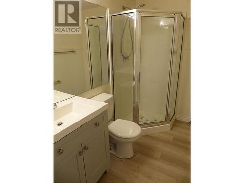 8700 Jubilee Road E Unit# 205, Summerland, BC - Indoor Photo Showing Bathroom