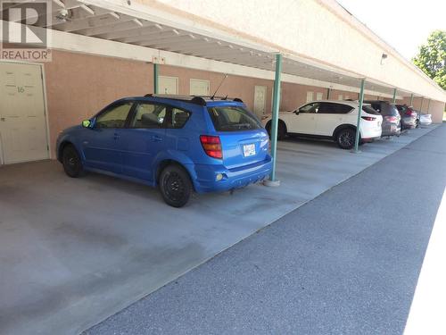 8700 Jubilee Road E Unit# 205, Summerland, BC - Indoor Photo Showing Garage