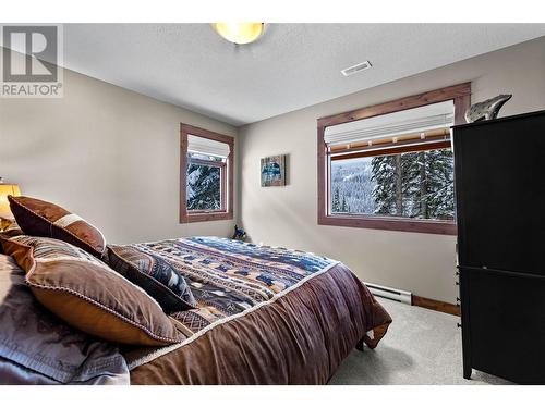 5040 Valley Drive Unit# 6, Sun Peaks, BC - Indoor Photo Showing Bedroom