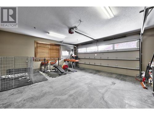 5040 Valley Drive Unit# 6, Sun Peaks, BC - Indoor Photo Showing Garage