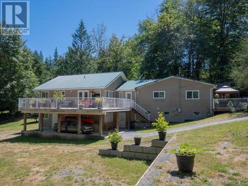 5930 Mowat Ave, Powell River, BC - Outdoor With Deck Patio Veranda