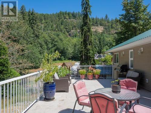 5930 Mowat Ave, Powell River, BC - Outdoor With Deck Patio Veranda