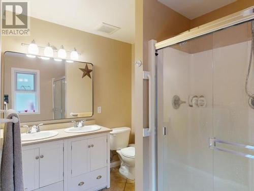 5930 Mowat Ave, Powell River, BC - Indoor Photo Showing Bathroom