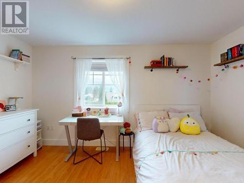 3378 Yew Kwum Place, Powell River, BC - Indoor Photo Showing Bedroom