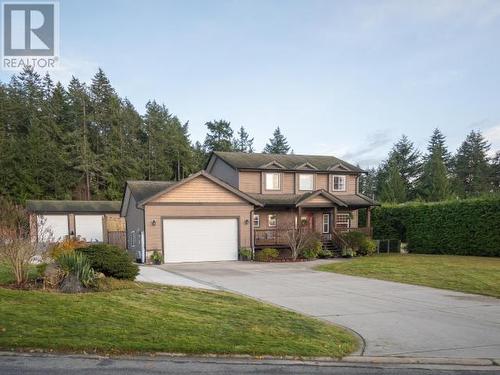 3378 Yew Kwum Place, Powell River, BC - Outdoor With Facade