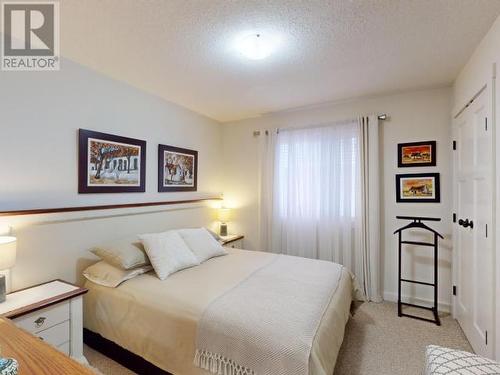 7068 Royston Street, Powell River, BC - Indoor Photo Showing Bedroom