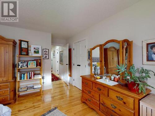 7068 Royston Street, Powell River, BC - Indoor