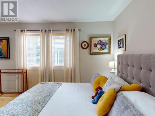 7068 Royston Street, Powell River, BC - Indoor Photo Showing Bedroom