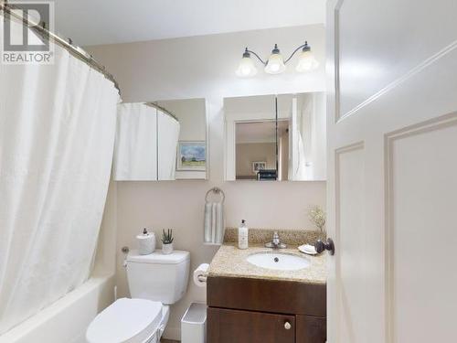 7068 Royston Street, Powell River, BC - Indoor Photo Showing Bathroom